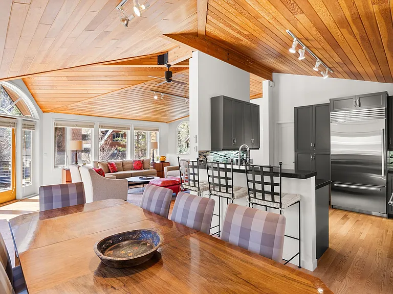 1006 E Hyman Ave #B — Photo 9