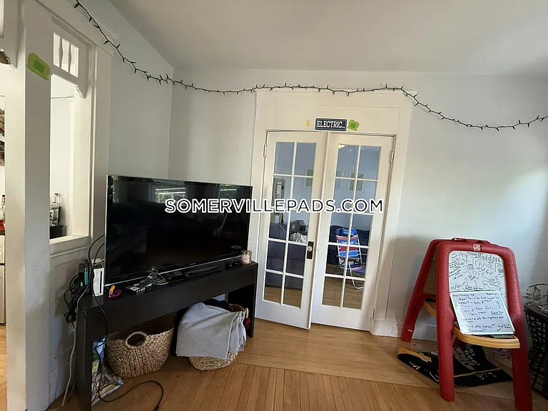 16 Electric Ave #2 — Photo 12