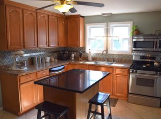 132 Spring St FLOOR 2, Middletown, CT 06457