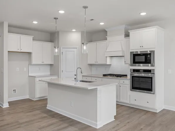 3910 Well Fleet Dr, Fuquay Varina, NC 27526