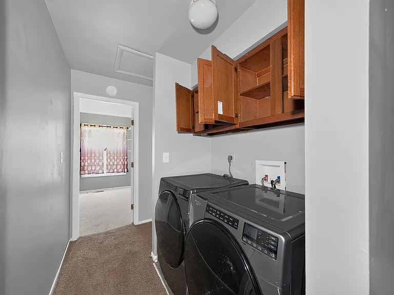 614 Bryn Mawr Ct — Photo 19