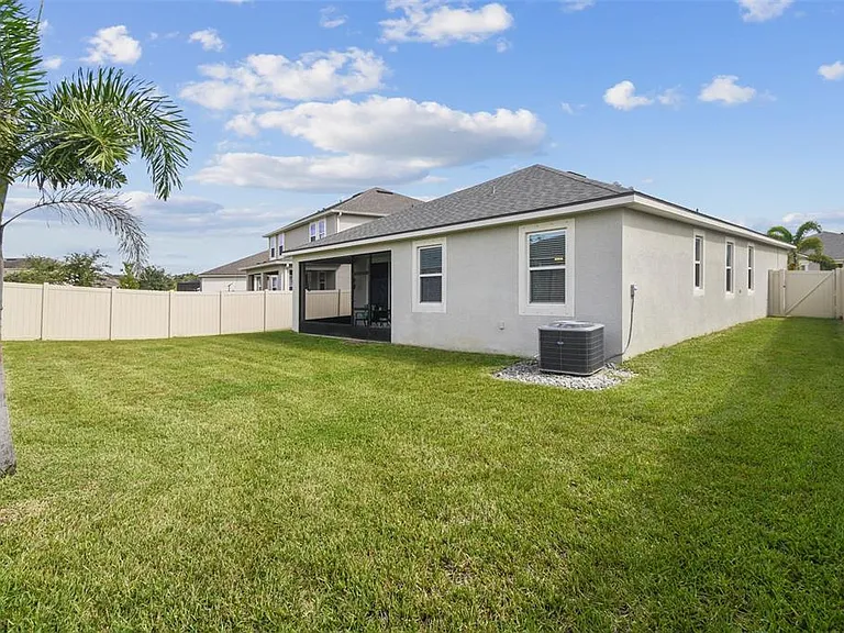 11514 Cedar Valley Dr — Photo 13