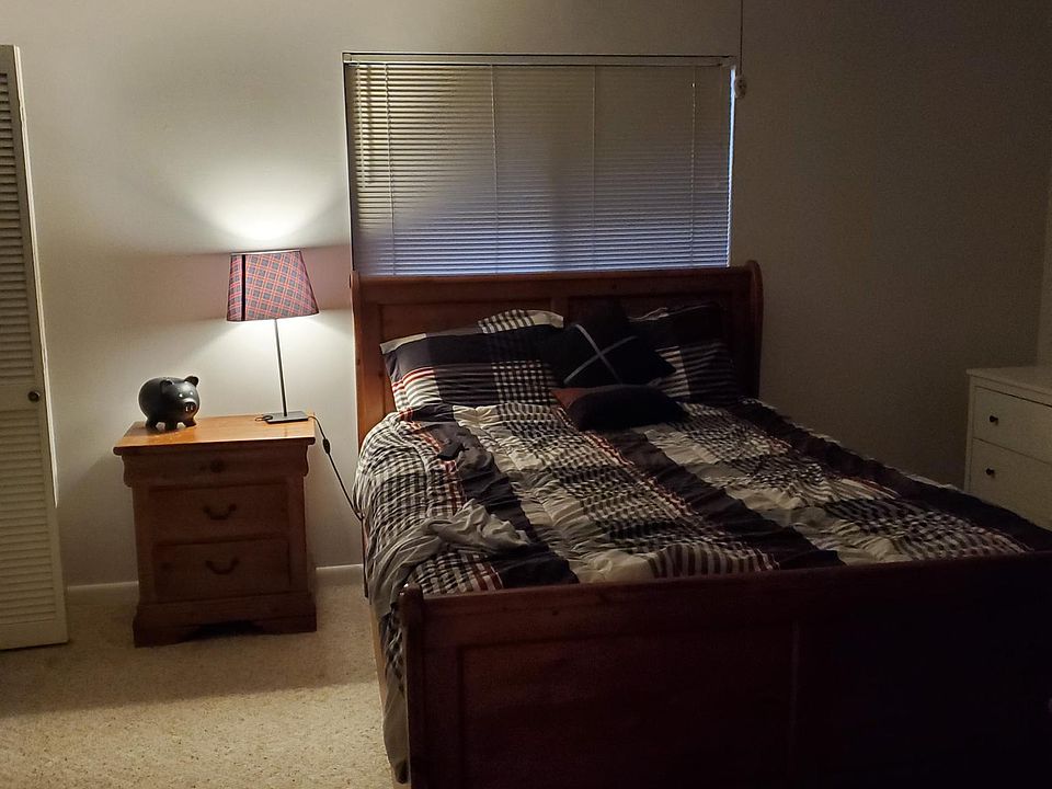 1st image of 1057 6th Ave APT B10