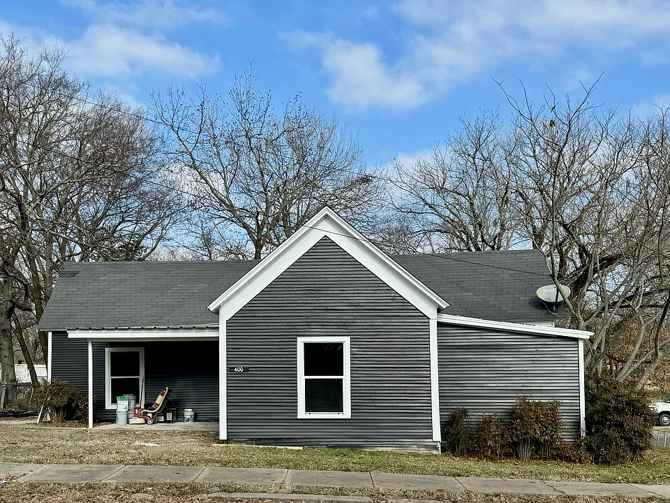 400 S 4th St