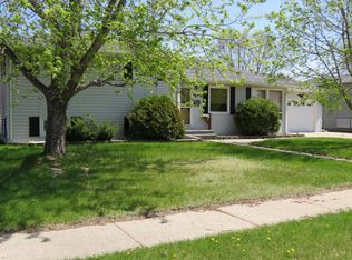 1530 5th Ave NE, Jamestown, ND 58401