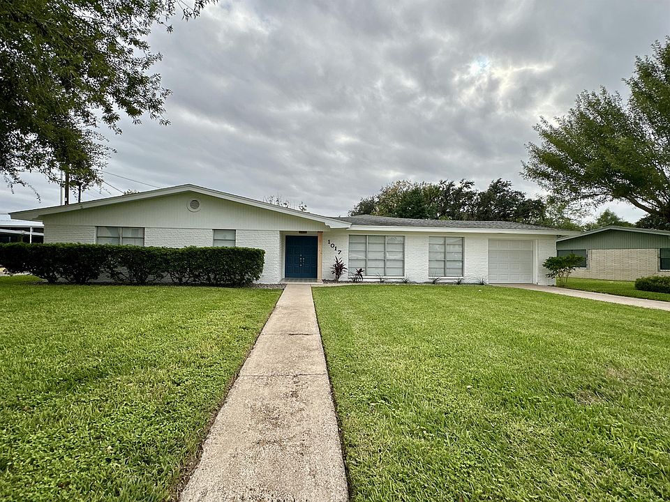 1st image of 1017 W Esperanza Ave