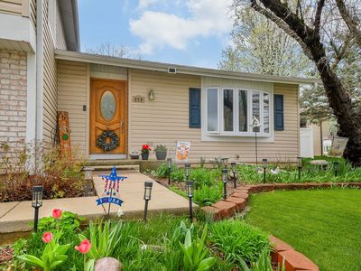 879 Lakeside Dr, Bartlett, IL, 60103