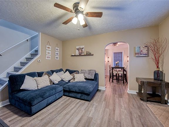 5th image of 1656 Seaton St