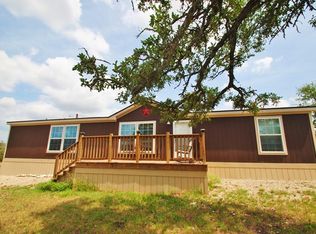 44 Outland Dr, Harper, TX 78631