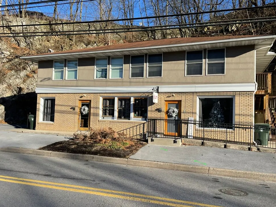 AlanRoy Realty, LLC (Big Trout)