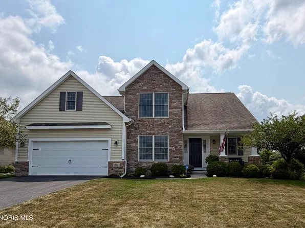 25149 Fox Hunt Dr, Perrysburg, OH 43551
