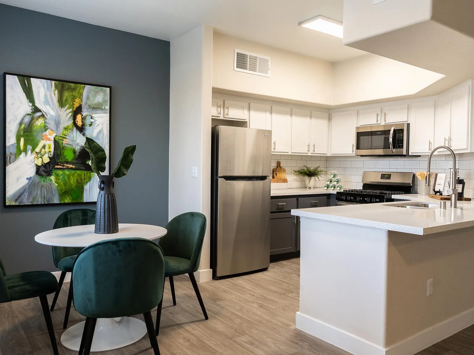 St. Clair Apartment Homes — Photo 2