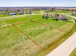995 Fox Trail Ln, Somonauk, IL