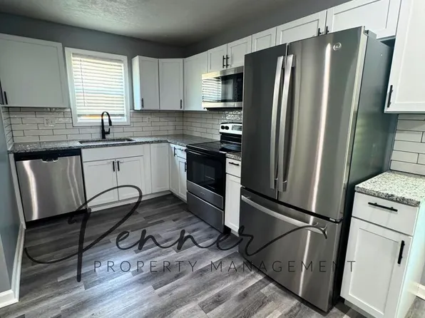 8446 Oak St, Kansas City, MO 64114