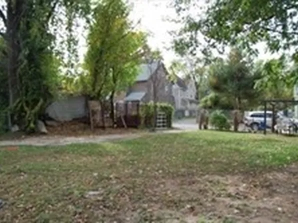16 Monson Ave, Springfield, MA 01109