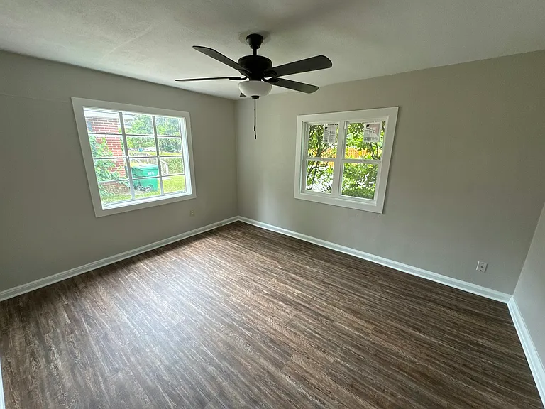 704 Covington Ave — Photo 3