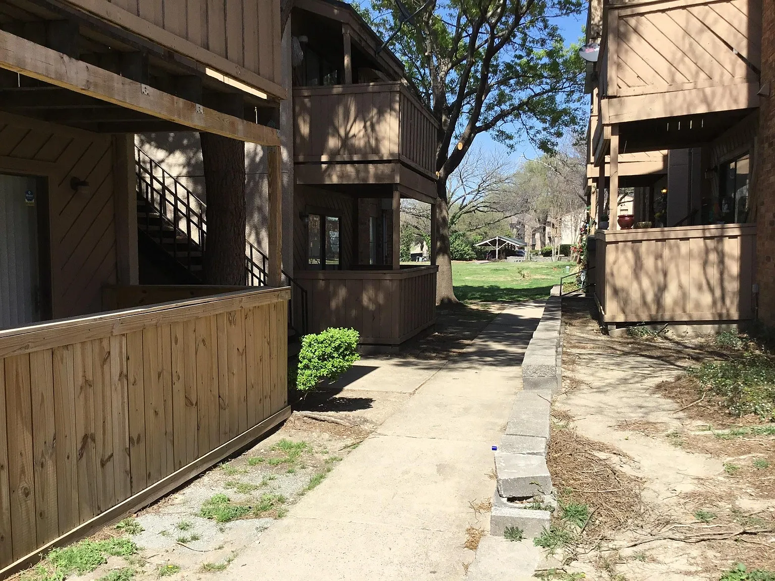 2 bed, 723 sqft, $1,180 — Photo 2