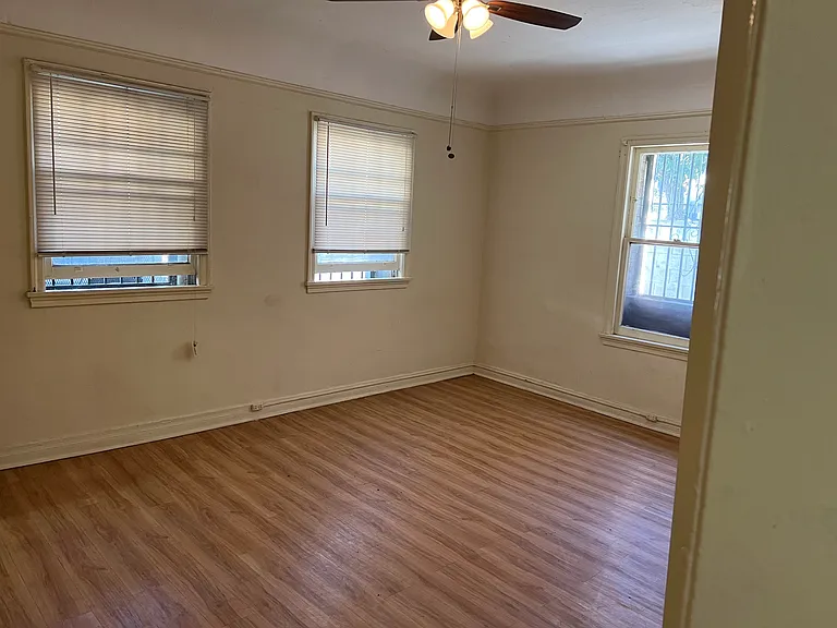 400 1/2 S Kenmore Ave #U201 — Photo 6