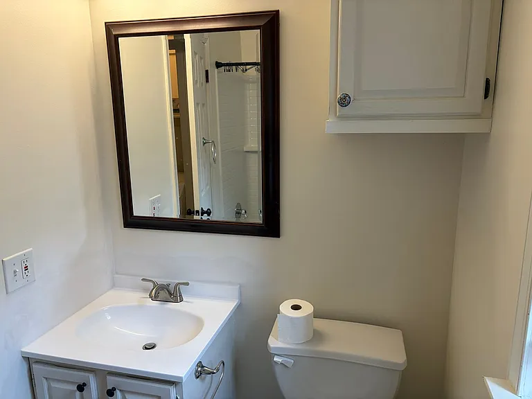 555 Upland St — Photo 15