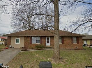 1001 N 13th Ave, Ozark, MO 65721