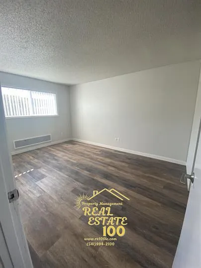 717 SW 6th St #18 — Photo 7