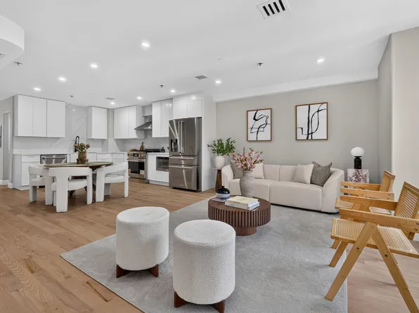 306 Grand St #2, Jersey City, NJ 07302