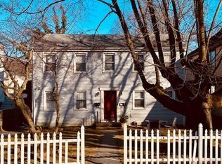 33 Oak Ridge St, Greenwich, CT 06830