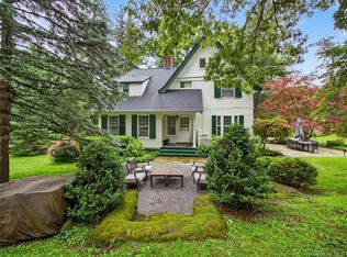 15 Ridge Rd, Tuxedo Park, NY 10987