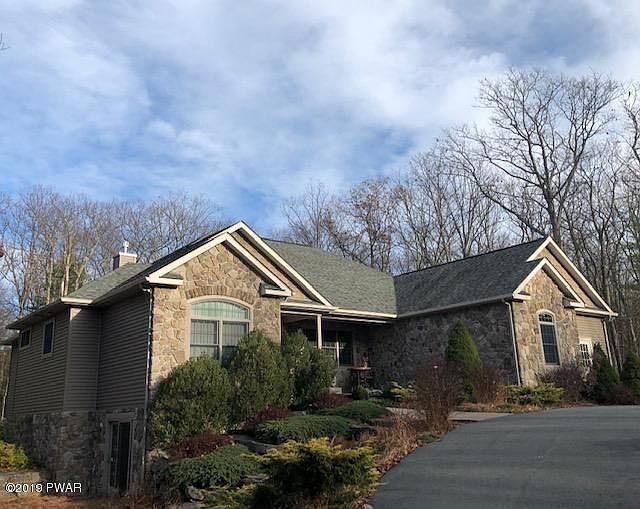 1st image of 122 Marquise Dr