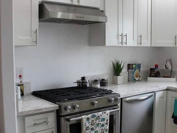 3rd image of 8295 Charles Pl