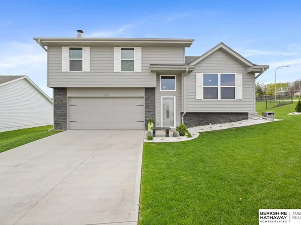 1445 Poulson Dr, Blair, NE 68008
