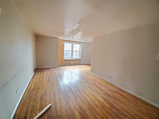 Rented by Smart NY Realty LLC | media 2