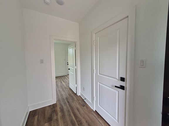 2nd image of 3213 Saint Emanuel St