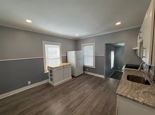 15 Church Ave APT 4, Woburn, MA 01801