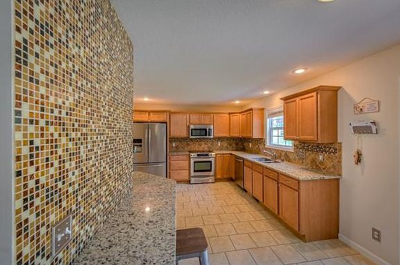 5th image of 1084 Aberlea Valley Cir