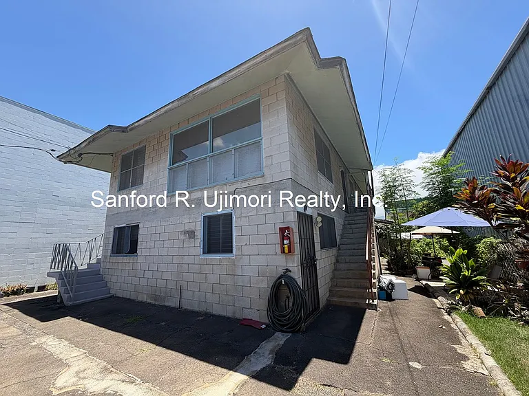 1718 Colburn St — Photo 6