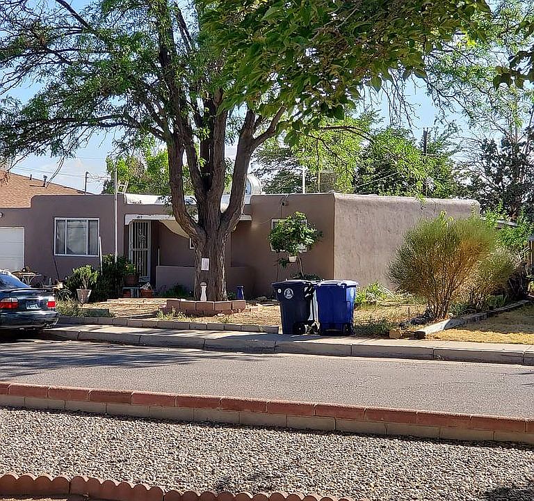 Welcome to 3017 Aliso Dr NE 