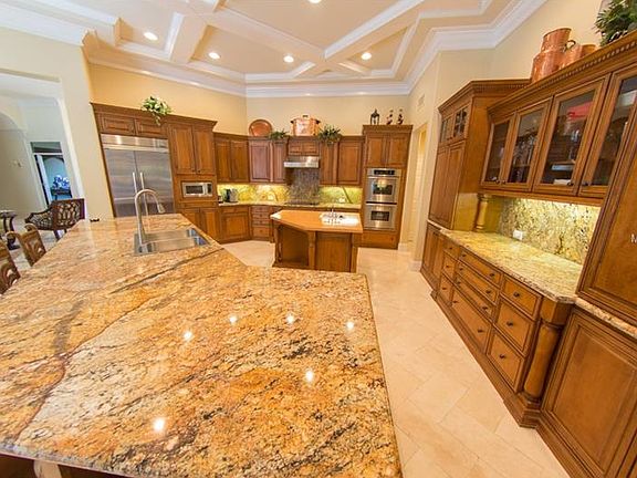 3rd image of 2748 Meadowview Ct