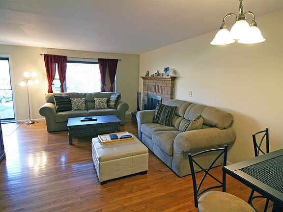 5th image of 197 Williamsburg Ct