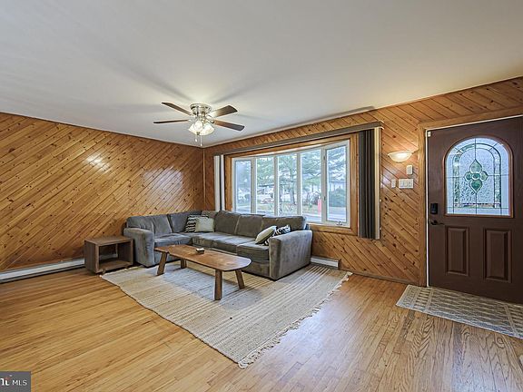 5th image of 48 W Bolton Ave