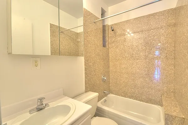 Rented by REAL New York | media 15