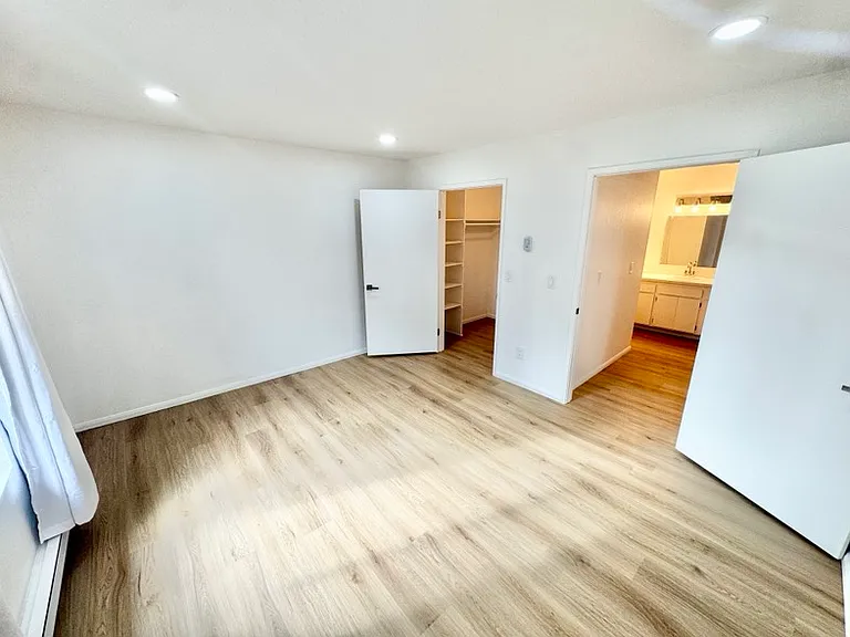 13765 Ruette Le Parc #F — Photo 15