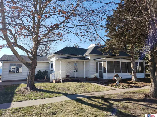 107 Old Dirt Rd, Lewiston, NE 68380