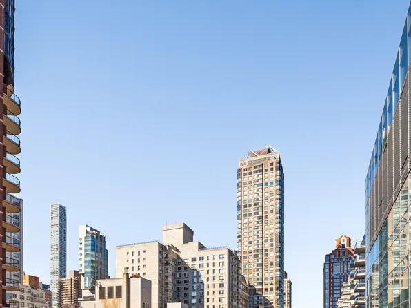 315 East 65th Street image 12 of 13