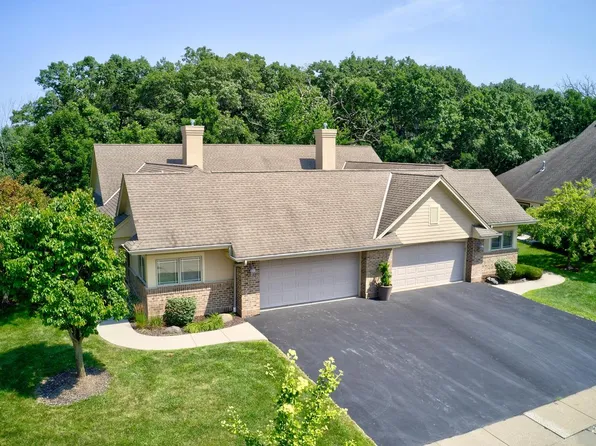 8466 South Deerwood LANE #37, Franklin, WI 53132