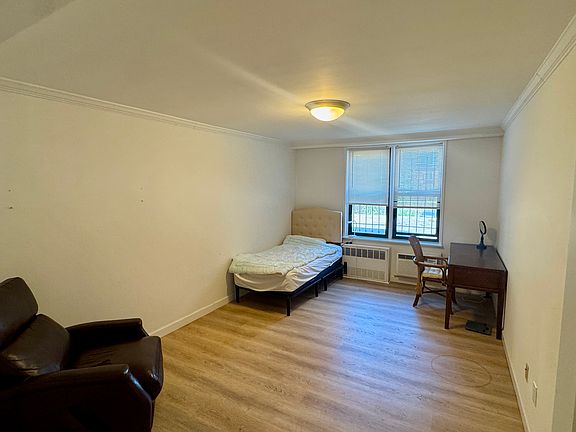 5th image of 14463 35th Ave APT 2M