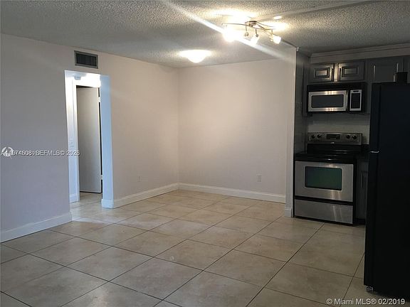 4th image of 1801 S Treasure Dr APT 124