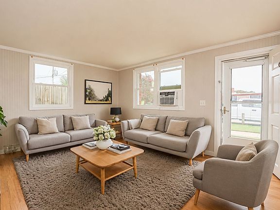 5th image of 315 15th St APT 2