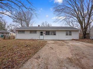 117 Leonard Dr, Cahokia, IL 62206