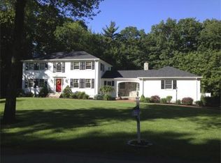 4 Hackney Cir, Andover, MA 01810